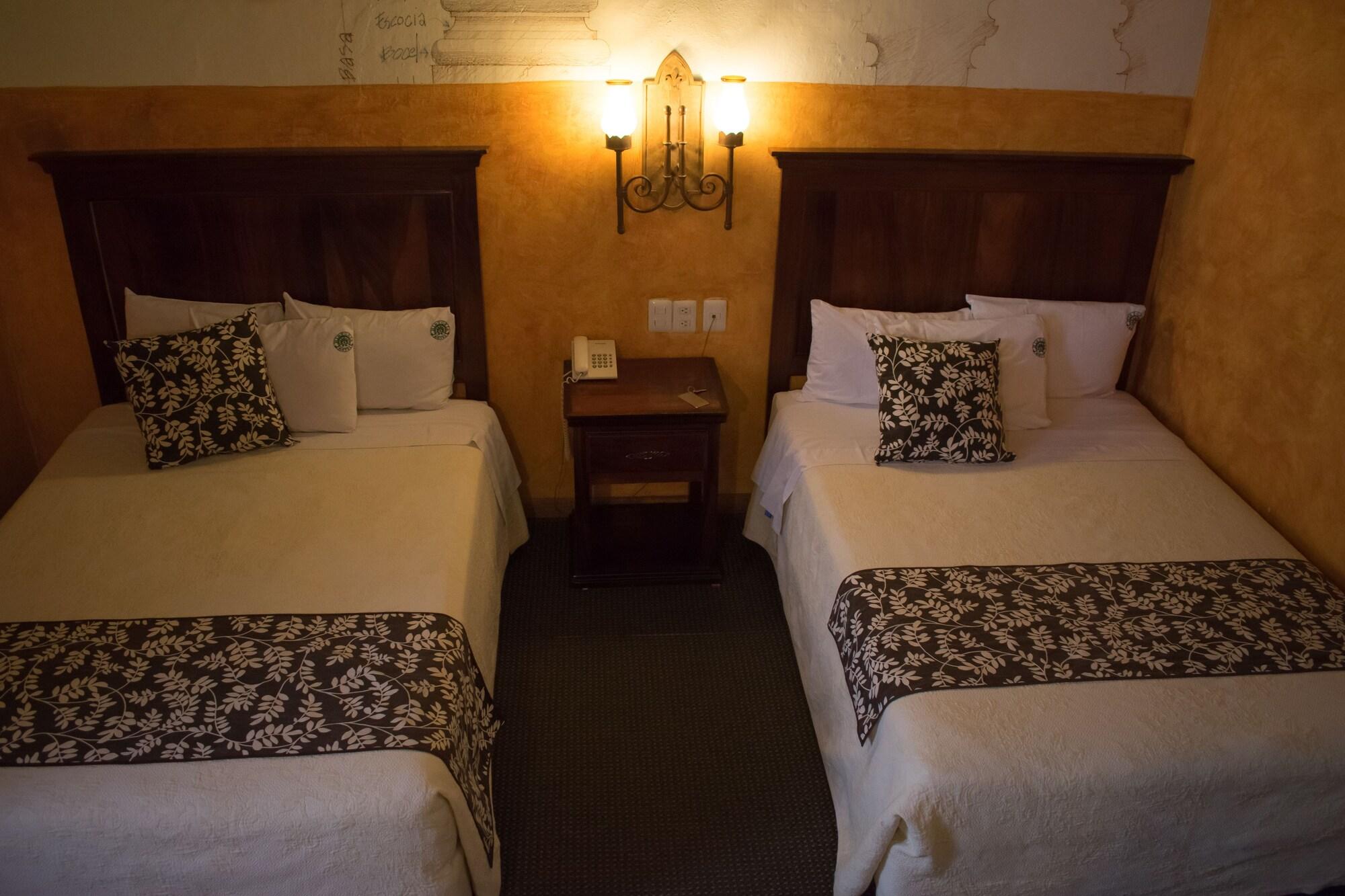 מורליה Hotel Historia מראה חיצוני תמונה