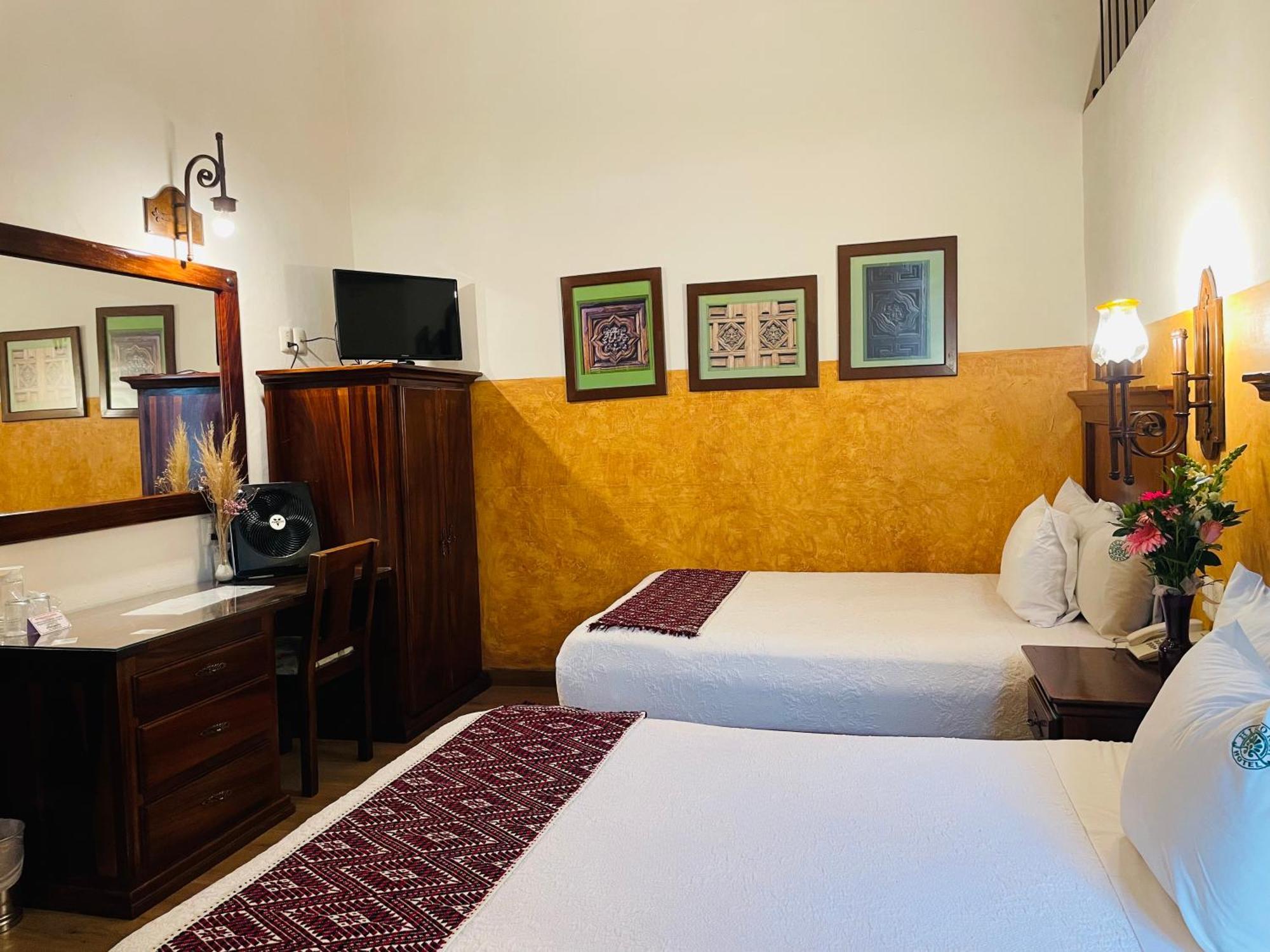 מורליה Hotel Historia מראה חיצוני תמונה